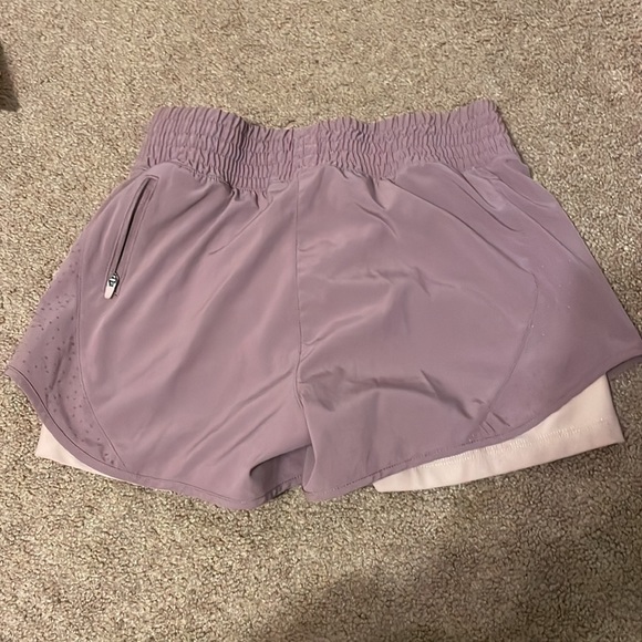 athletic shorts - Picture 2 of 2